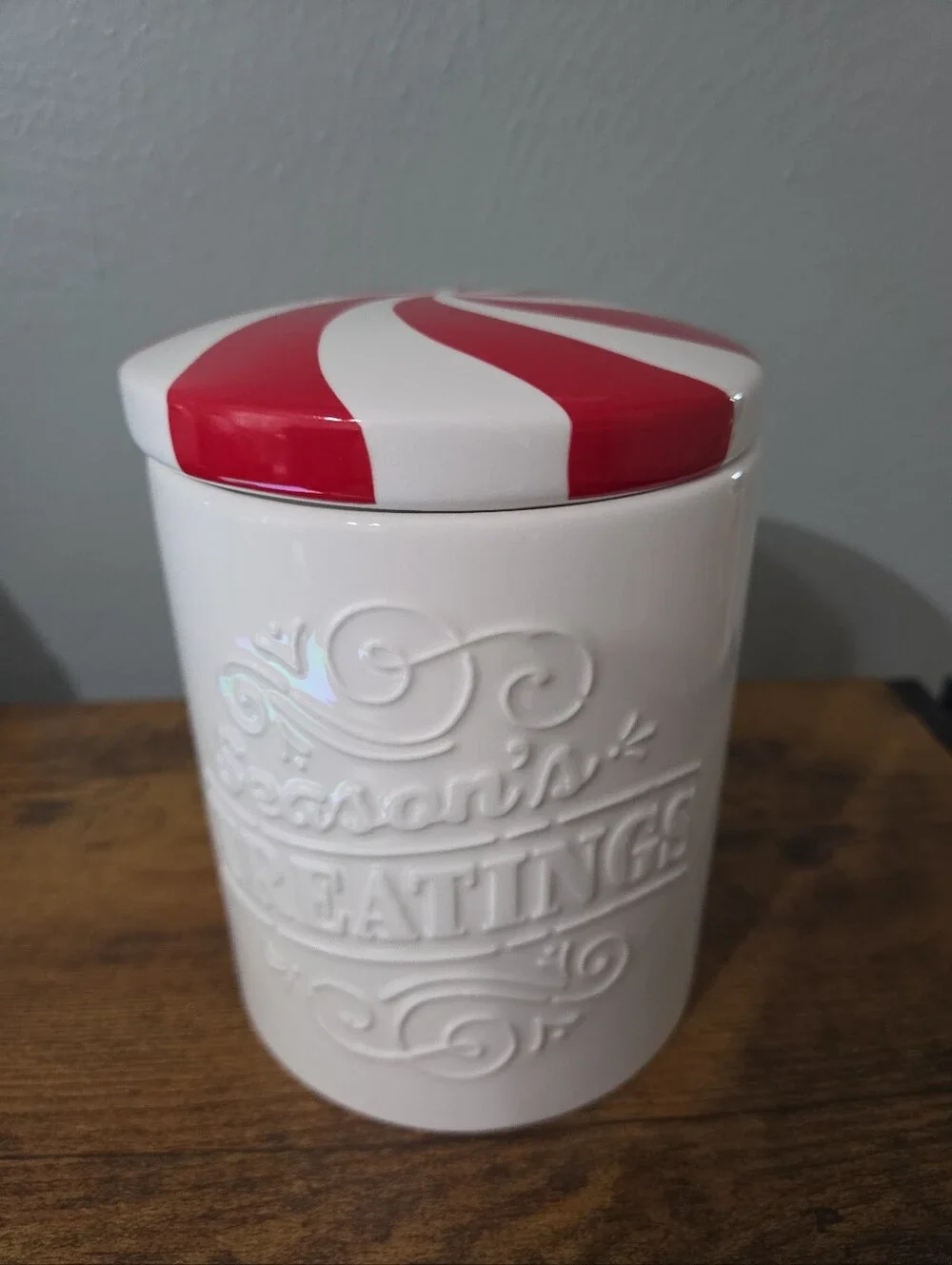 Hallmark stylish white